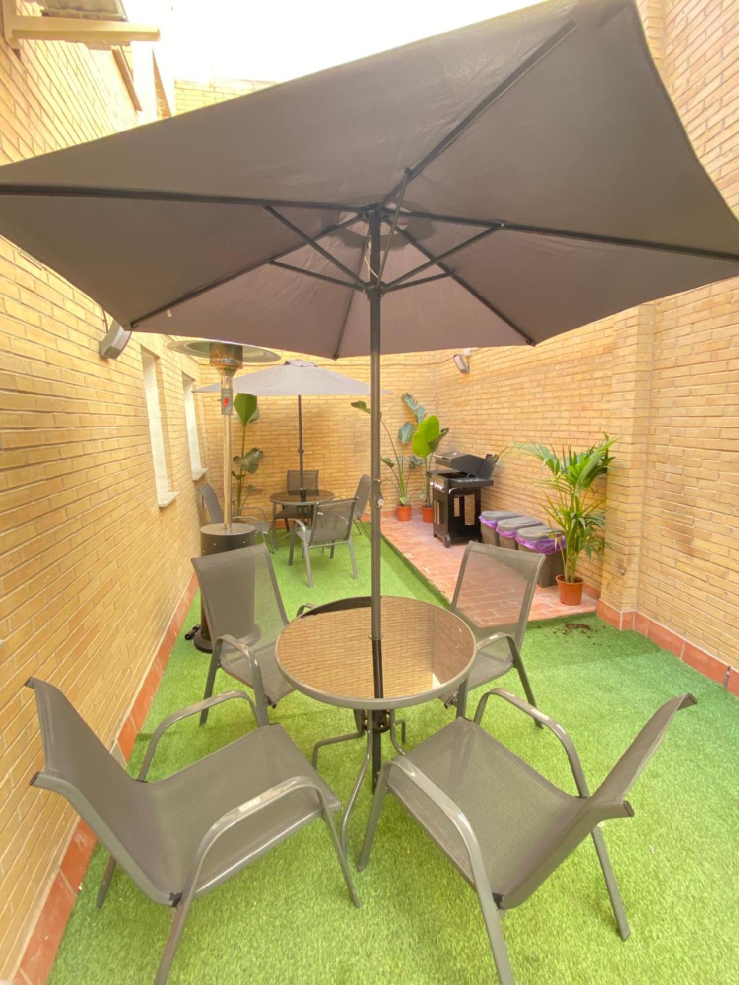 Futurotel Space Hostal *