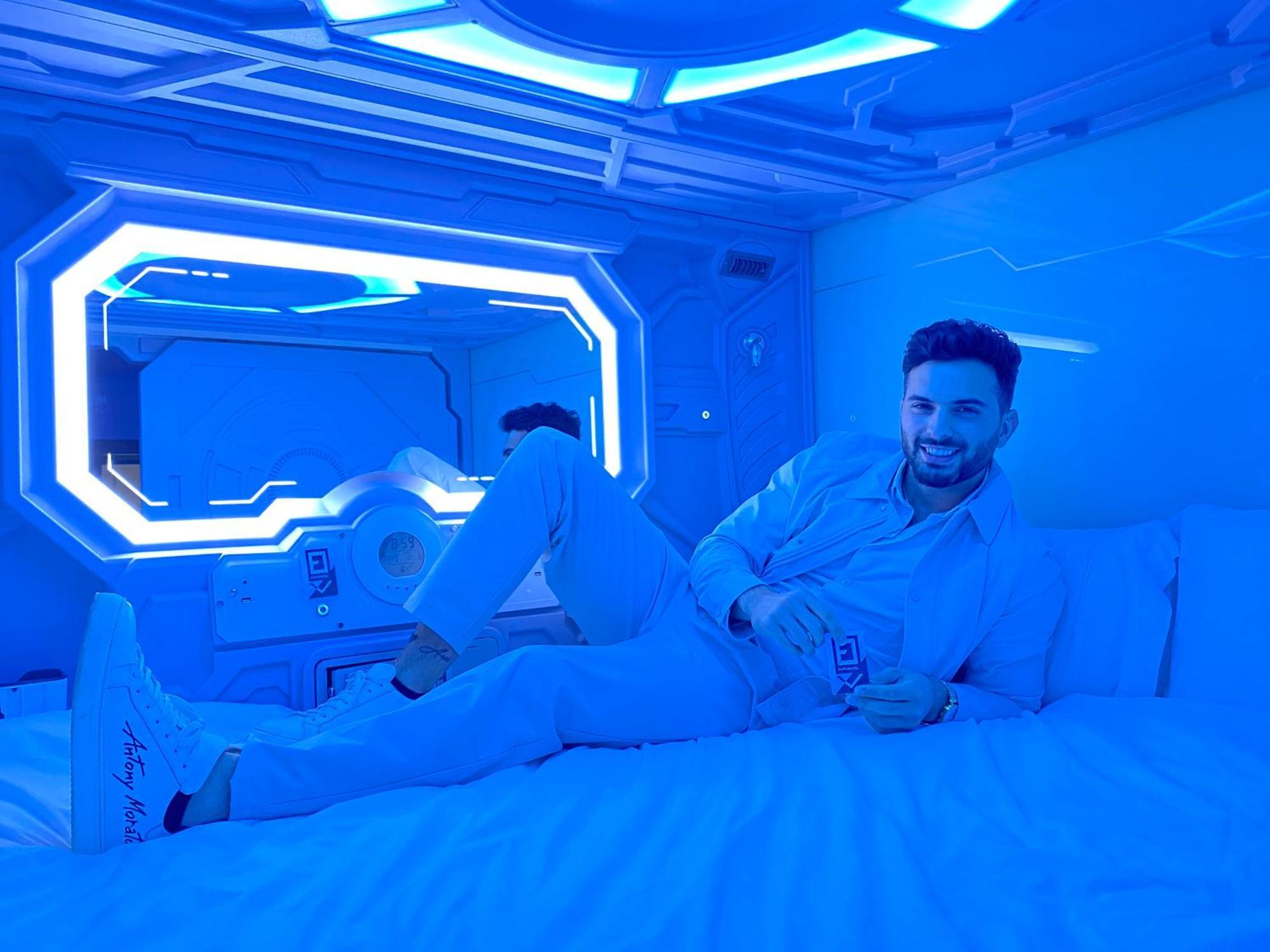 Hostal Futurotel Space *