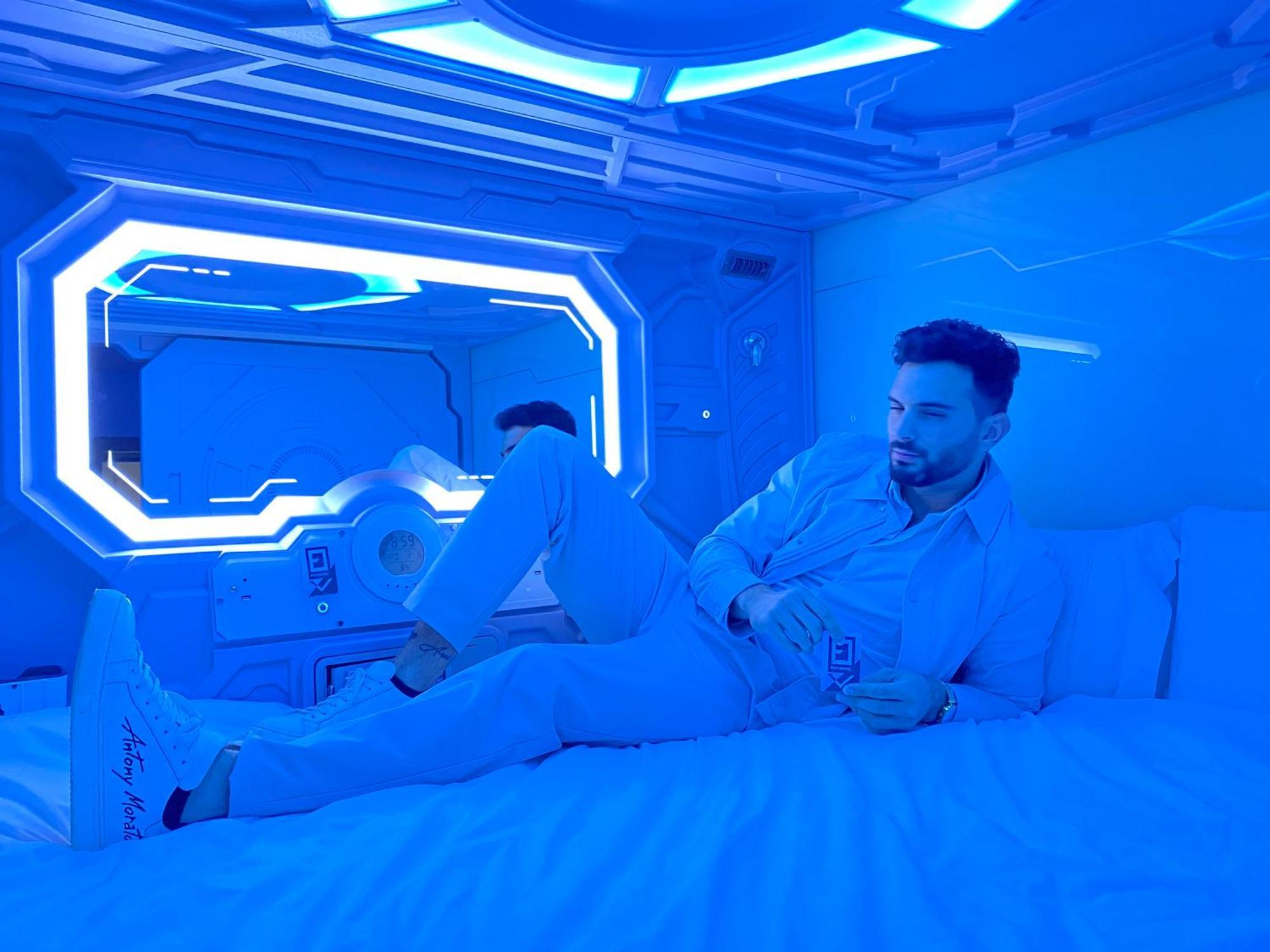 Futurotel Space * Granada